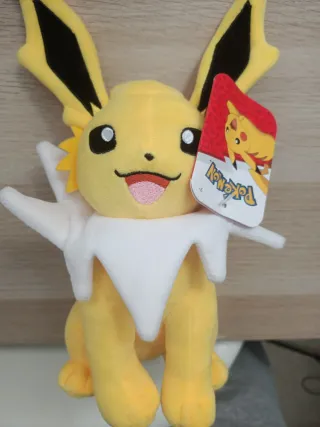 Peluche Pokémon Jolteon Amarillo