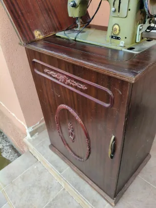 Máquina de coser Alfa