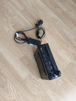 Lenovo M700 8gb ram 250gb SSD m.2