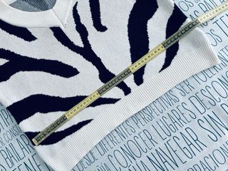 Jersey Corto Cebra Shein Cuello V Talla S 36