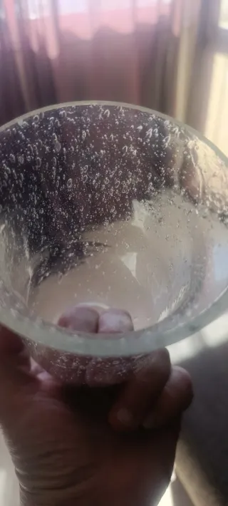 Lámpara de forja negra con 5 tulipas de cristal