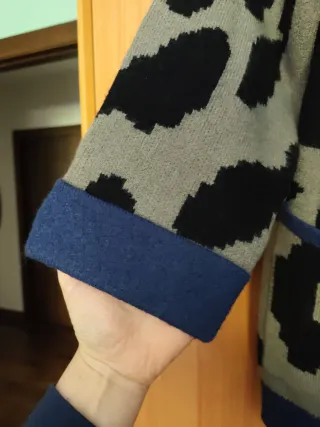 Chaqueta con manga tipo kimono.