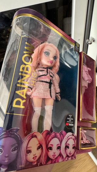 Rainbow High Bella Parker Muñeca NIB
