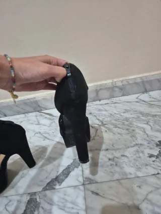 Sandalias tacón negras