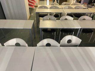Mesa y Sillas para Oficina/Aula