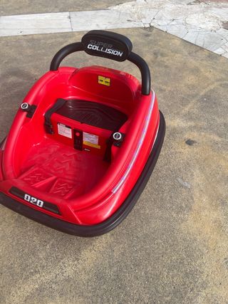 Coche eléctrico a bateria como nuevo