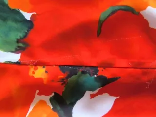 Vestido Zara floral blanco, naranja, verde y rojo