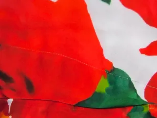 Vestido Zara floral blanco, naranja, verde y rojo