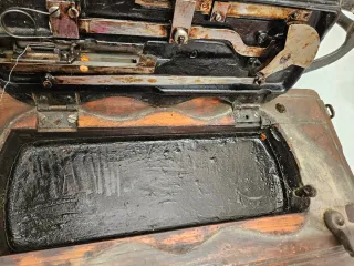 Máquina de coser Singer antigua