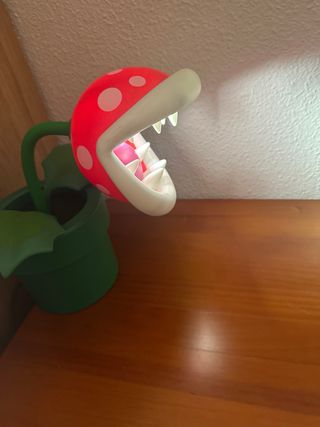 Lámpara Planta Carnívora Super Mario Bros. LED