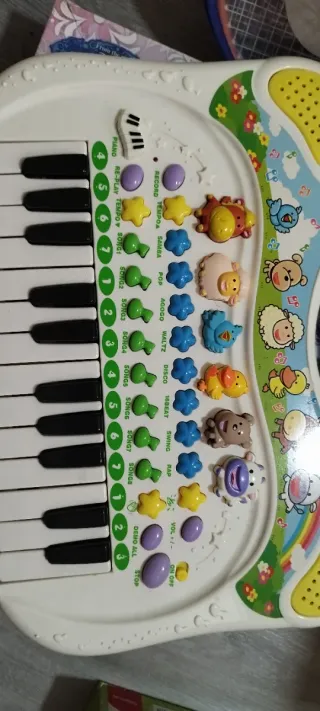 Piano infantil musical con animales