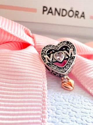 Pandora Charm Corazón MOM con Circonitas