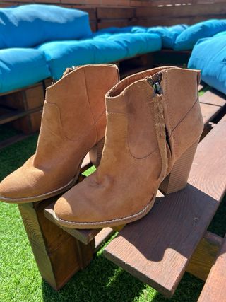 Botines camel tacón ancho