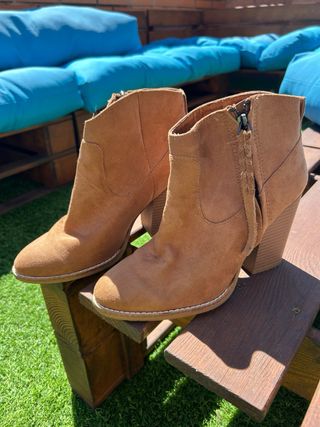 Botines camel tacón ancho