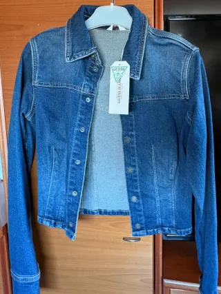 Cazadora vaquera Guess