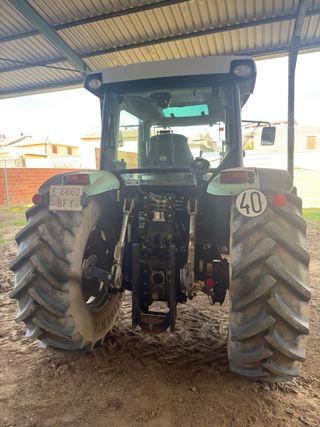 Tractor Deutz Fahr con pala Stoll