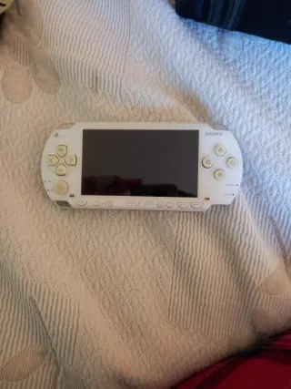 Funda PSP Sony transparente.
