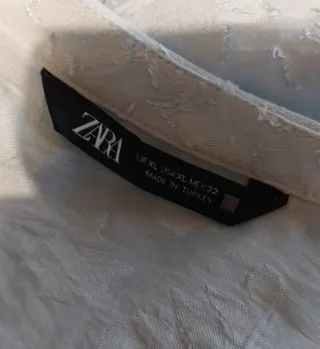 Blusa Zara azul con textura