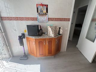 Cocina de madera con 2 años de uso