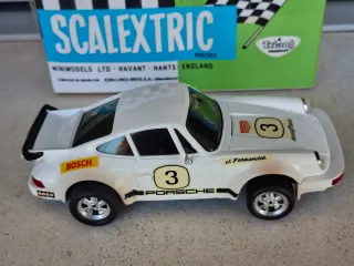 SCALEXTRIC PORSCHE 911 CARRERA RS