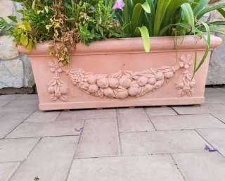 Vaso rettangolare resina festonato beige