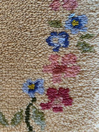 Alfombra pequeña hecha a mano