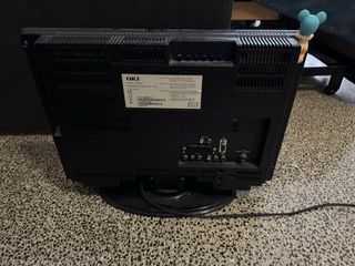 Televisor OKI Pequeño