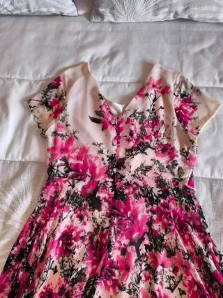Vestido floral rosa