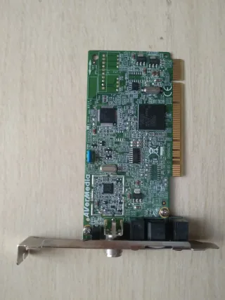 Tarjeta con entrada de antena tv pci ordenador