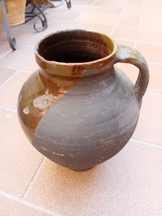 Precioso puchero de barro