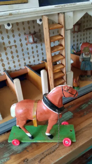 Granja de animales.  Juguete antiguo.