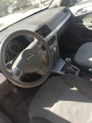 Opel Astra 2004