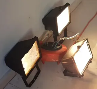 3 Focos Halógenos 150W