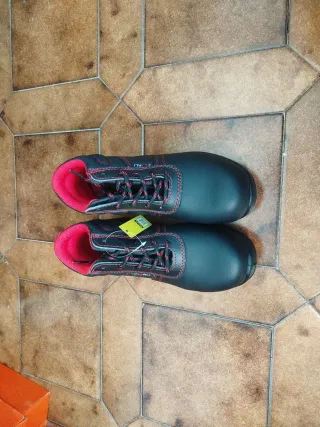 Zapatos de trabajo talla 35