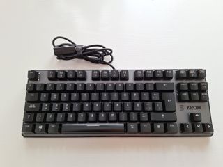 Teclado Krom Kernel TKL RGB