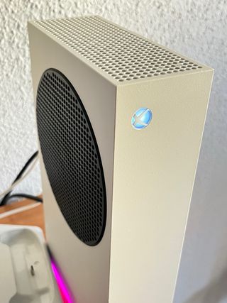 Xbox Series S 512GB + 3 Controles + Base Carga