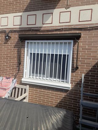 Toldo Rayas Naranja/Marrón - Casi Nuevo