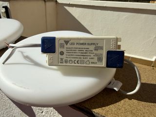 Lámpara LED redonda blanca 5 unidades a 3€ c/u