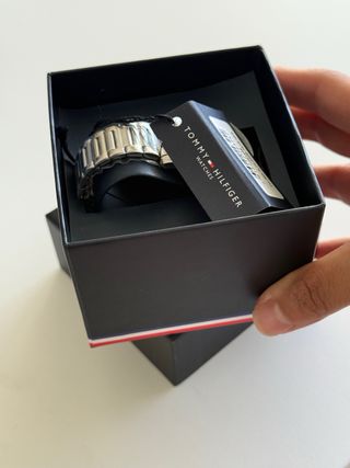 Reloj Tommy Hilfiger Mujer A ESTRENAR NUEVO Plata