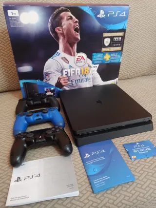 PlayStation 4 (PS4) + 3 Mandos
