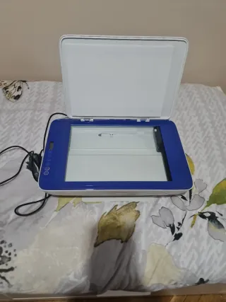 Impresora HP Blanca y Azul