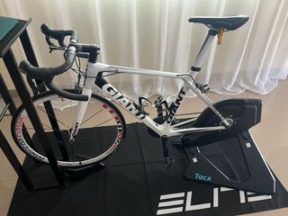 Giant TCR Avancet 2 + Rodillo Tacx NEO 2 Smart
