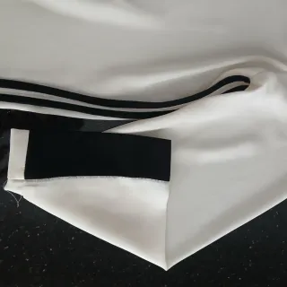 Camisa Zara blanca y negra