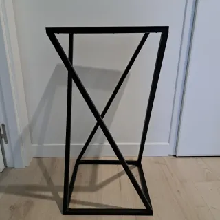 Mesa auxiliar negra cristal diseño moderno
