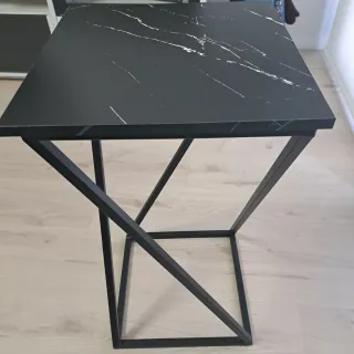 Mesa auxiliar negra cristal diseño moderno