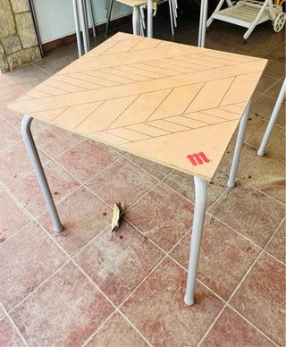 6 Mesas + 10 sillas de bar (junto o separado)