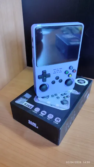 Consola Retro con Juegos