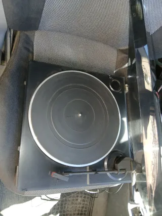 Toca discos Pioneer negro/plata