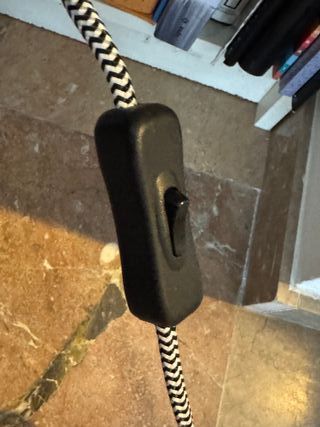 Lámpara Negra Ranarp con Pinza