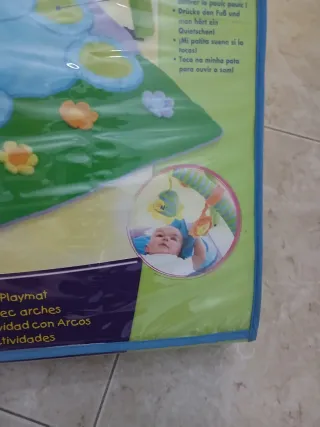 Manta de juegos infantil con arcos